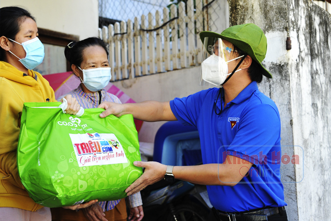 Sức trẻ ở tâm dịch