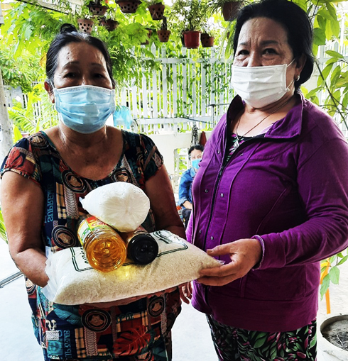 Hai chị Hương ở phường Phước Tân