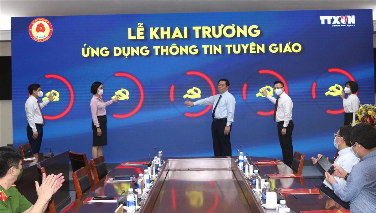 Hội nghị trực tuyến Báo cáo viên Trung ương tháng 10-2021 và khai trương App "Thông tin Tuyên giáo"