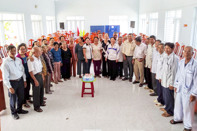 Tiếp sức cho Câu lạc bộ Liên thế hệ