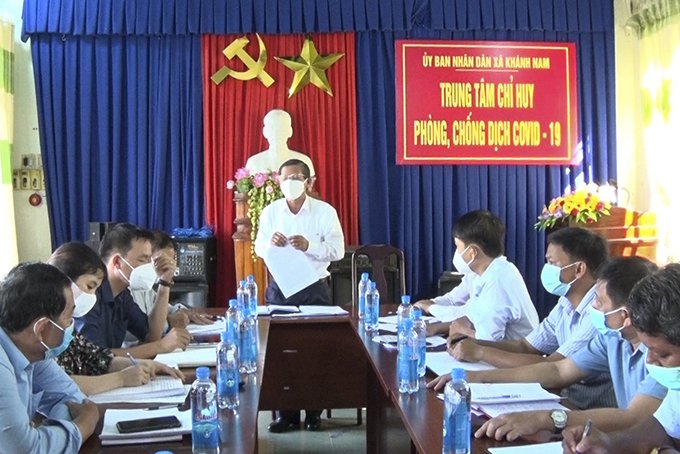 Ông Trần Ngọc Thanh làm việc với xã Khánh Nam