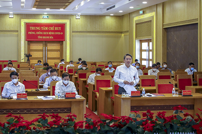 Ông Nguyễn Hải Ninh phát biểu tại cuộc họp.
