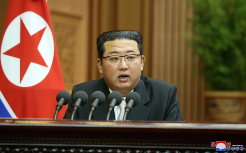 Nhà lãnh đạo Kim Jong-un phát biểu trước Hội đồng Nhân dân tối cao Triều Tiên. Ảnh: Reuters