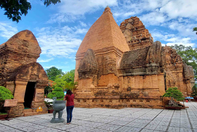 Ponagar Temples and Chong Rocks reopen to visitors