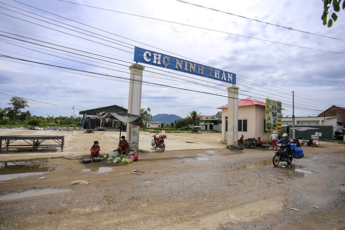 Chợ Ninh Thân.