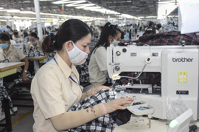 Các cấp công đoàn cùng doanh nghiệp vượt khó