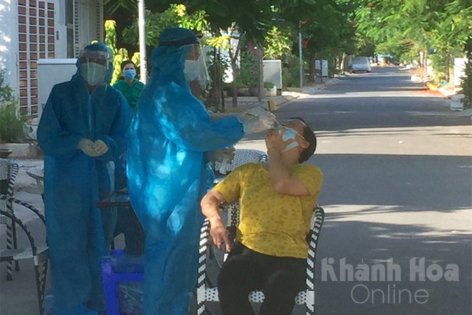 Từ 7 giờ đến 17 giờ ngày 25-10, Khánh Hòa ghi nhận thêm 25 ca dương tính với SARS-CoV-2