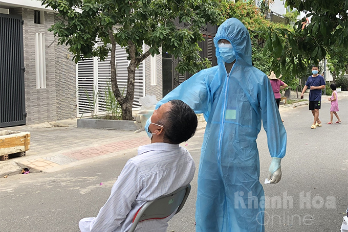 Từ 7 giờ đến 17 giờ ngày 26-10, Khánh Hòa ghi nhận thêm 23 ca dương tính với SARS-CoV-2