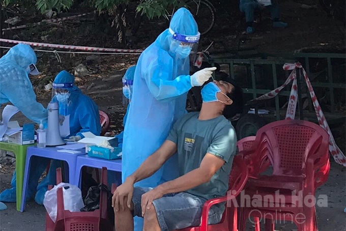 Từ 7 giờ đến 17 giờ ngày 27-10, Khánh Hòa ghi nhận thêm 24  ca dương tính với SARS-CoV-2