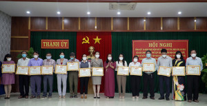 Thành ủy Cam Ranh: Tổng kết 10 năm thực hiện Chỉ thị số 10 của Bộ Chính trị