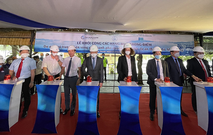 Lãnh đạo tỉnh ấn nút khởi công các hạng mục trọng điểm thuộc Dự án Môi trường bền vững các thành phố duyên hải – Tiểu dự án TP. Nha Trang