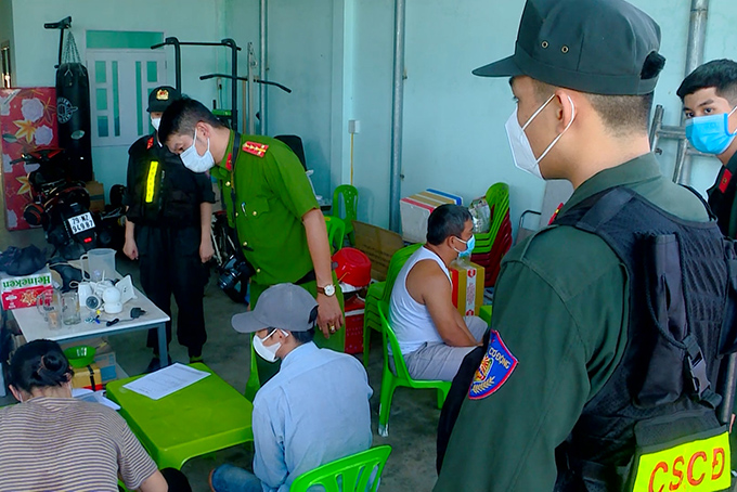 VIDEO: Triệt phá nhóm đối tượng cho vay nặng lãi