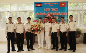 Học viện Hải quân tổ chức kỷ niệm ngày Quốc khánh và Ngày truyền thống quân đội Hoàng gia Campuchia