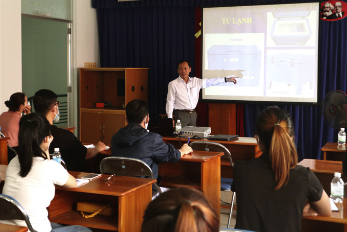 Trẻ đủ điều kiện tiêm vắc xin phòng Covid-19