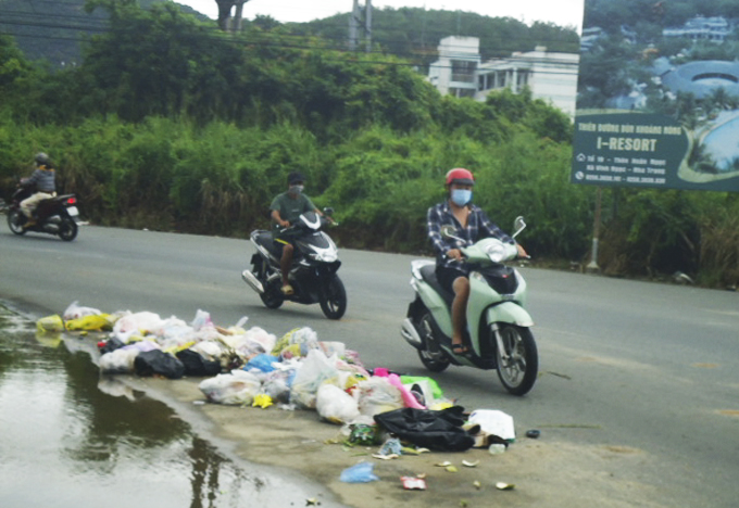 Cần đặt thùng thu gom rác