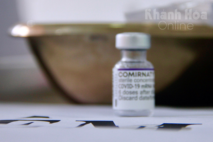 Loại vắc-xin sử dụng là Comirnaty do Pfizer-BioNtech của Mỹ sản xuất