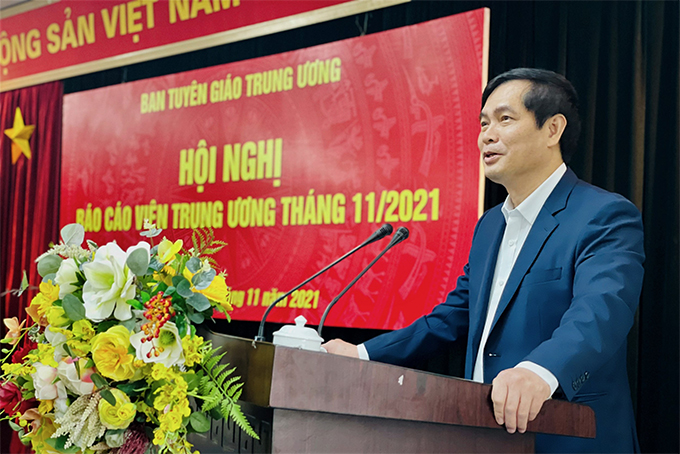 Hội nghị báo cáo viên Trung ương tháng 11