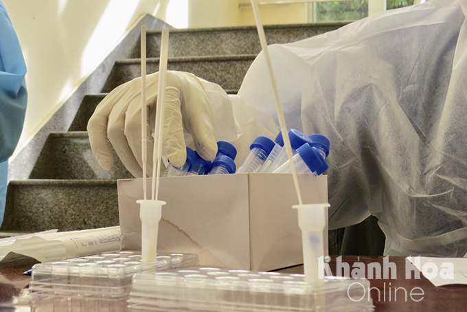 Từ 7 giờ đến 16 giờ ngày 21-11, Khánh Hòa ghi nhận thêm 112 ca dương tính với SARS-CoV-2