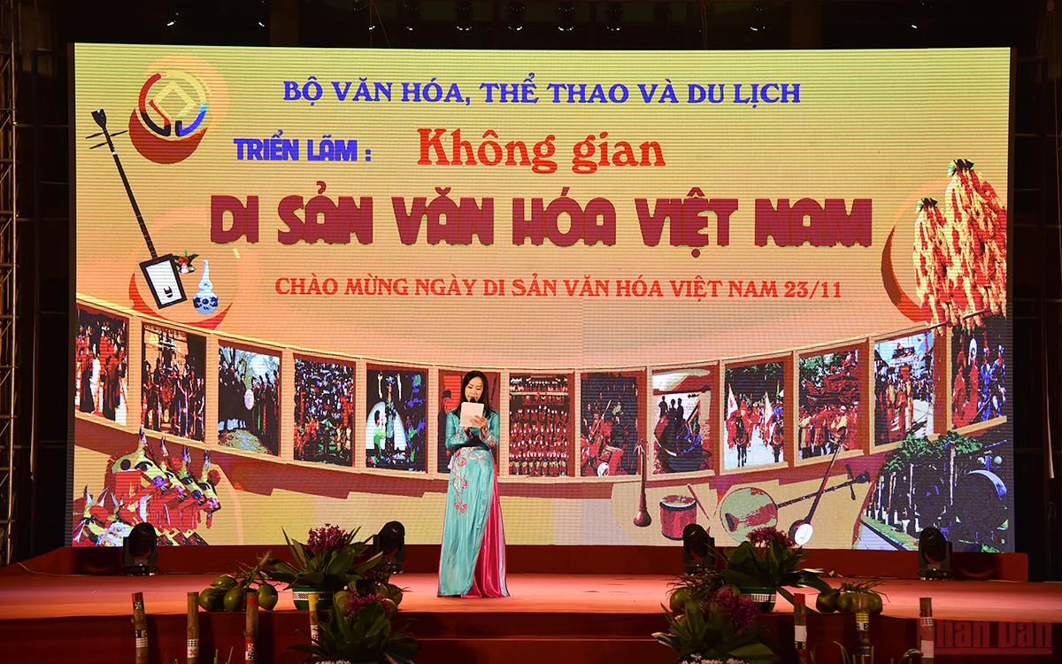 Lễ khai mạc triển lãm  "Không gian di sản văn hóa Việt Nam ". (Ảnh: Minh Duy)