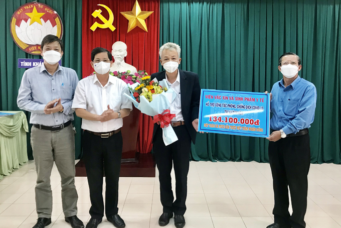 Thống nhất chi hỗ trợ 1.450 suất quà cho người dân Khánh Sơn