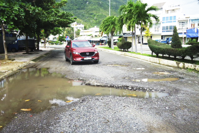 Đường bị hư hỏng