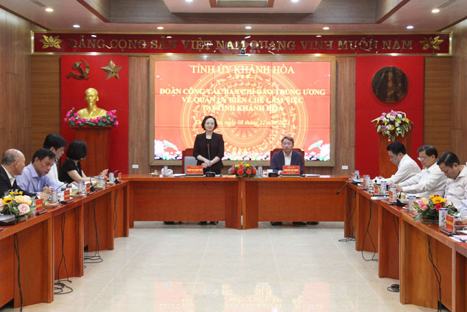 Bà Phạm Thị Thanh Trà  phát biểu  tại buổi  làm việc với  Ban Thường vụ Tỉnh ủy.