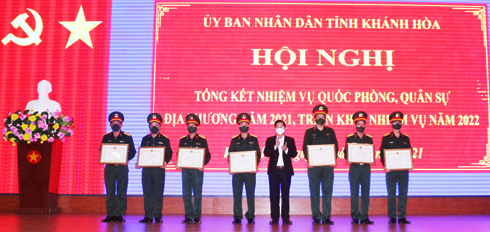 UBND tỉnh Khánh Hòa tổng kết nhiệm vụ quốc phòng, quân sự địa phương năm 2021
