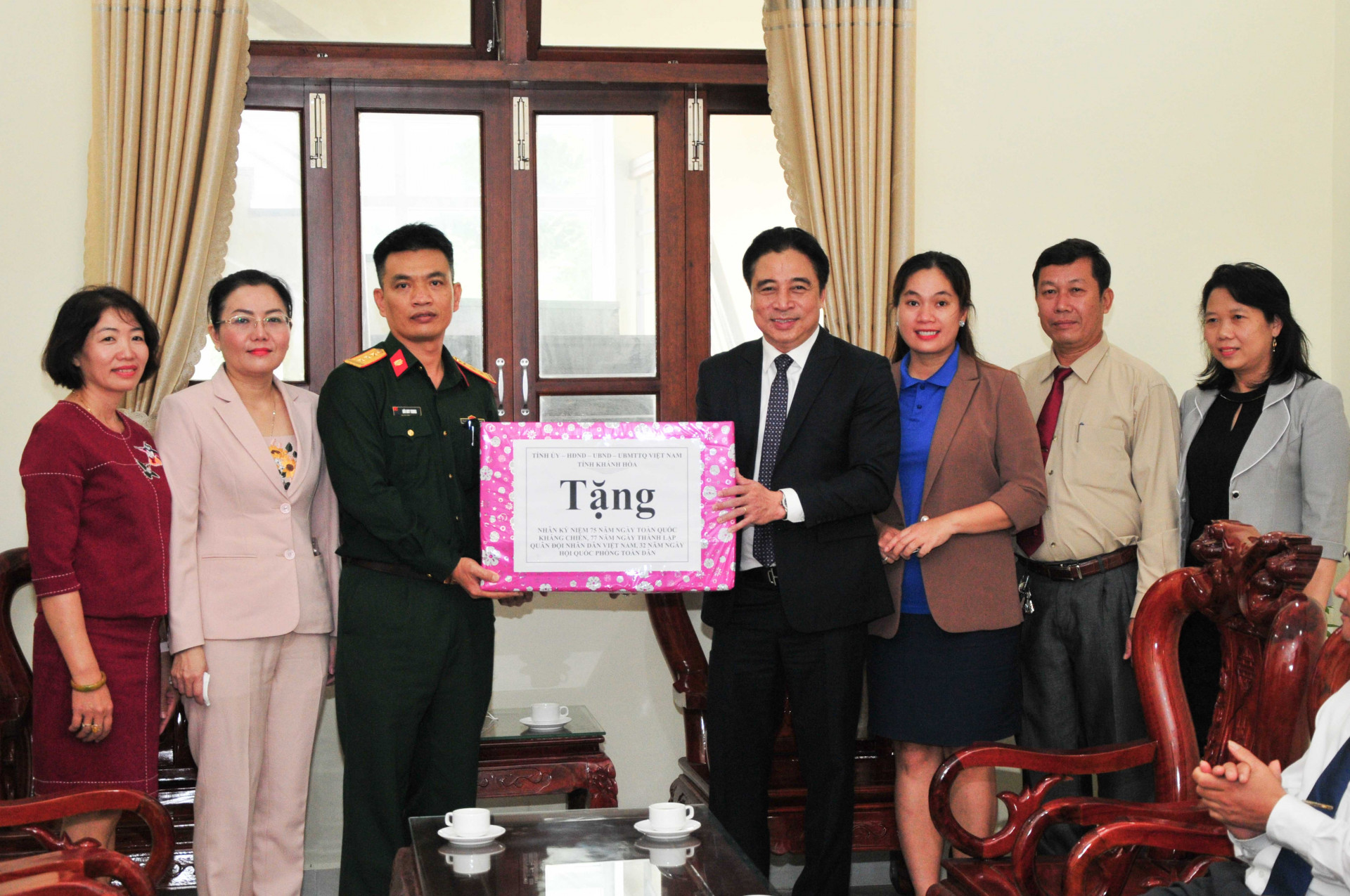 Đồng chí Nguyễn Khắc Toàn chúc mừng Toà án Quân sự Khu vực 2