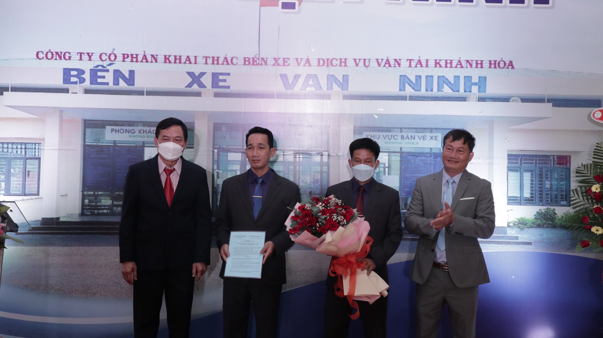 Khai trương Bến xe khách Vạn Ninh