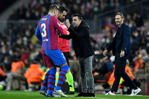  Xavi vẫn chưa thể làm được gì nhiêu tại Barcelona trên cương vị huấn luyện viên.