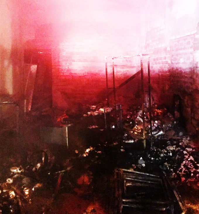 Quán nhậu bị hỏa hoạn lúc rạng sáng