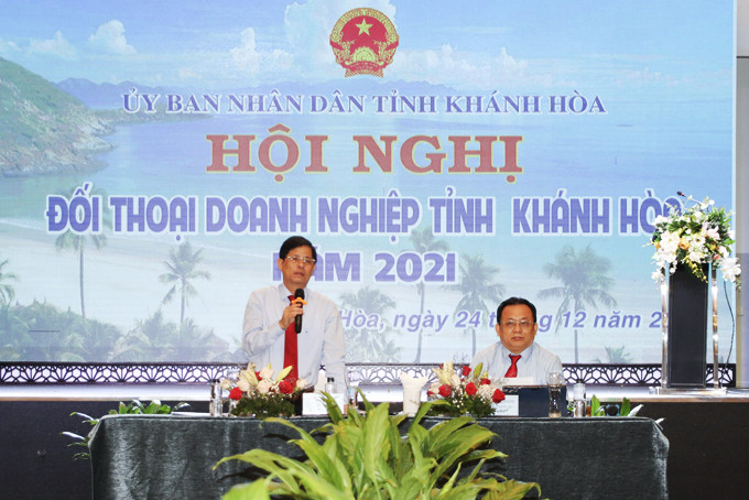 Ông Nguyễn Tấn Tuân phát biểu tại hội nghị.