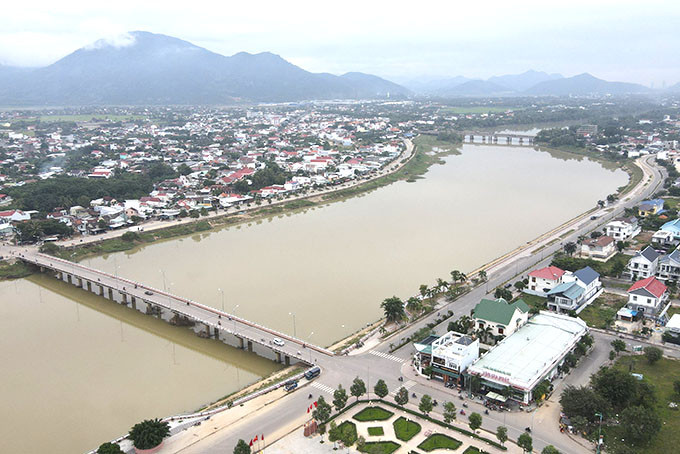 Đoạn sông Cái thuộc địa bàn huyện Diên Khánh, tỉnh Khánh Hòa. Ảnh: Mã Phương