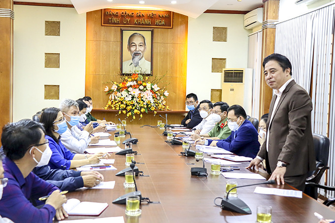 Đồng chí Nguyễn Khắc Toàn kết luận buổi giao ban.