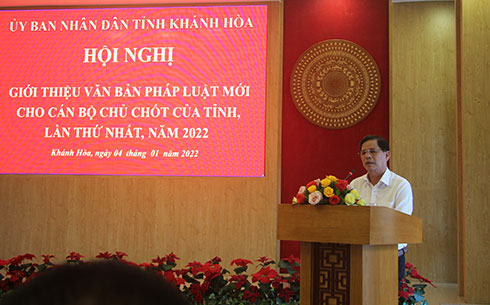 Giới thiệu văn bản pháp luật mới cho cán bộ chủ chốt tỉnh