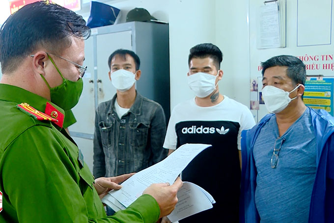 VIDEO: Khởi tố, bắt tạm giam nhóm đối tượng cho vay nặng lãi