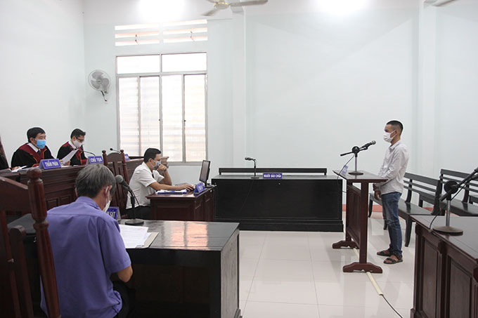 Mượn xe rồi chiếm đoạt