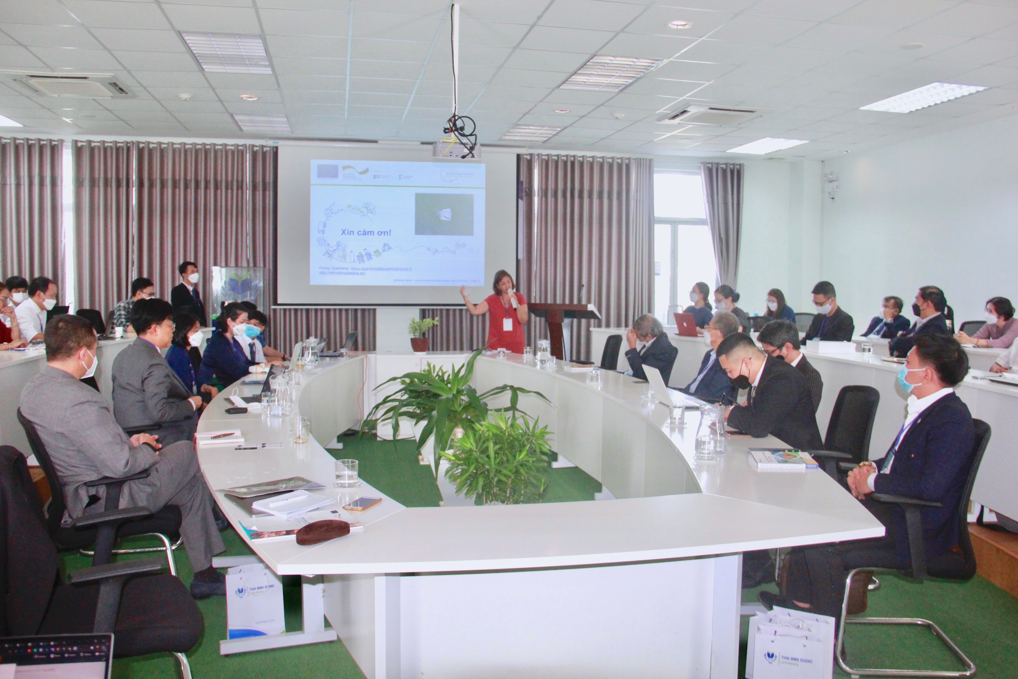 Trường Đại học Thái Bình Dương tổ chức hội thảo &quot;Du lịch và đại dịch Covid-19 từ các góc nhìn&quot;