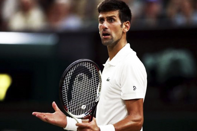 Novak Djokovic - tâm điểm của ồn ào trước giờ khai cuộc giải Úc mở rộng. 