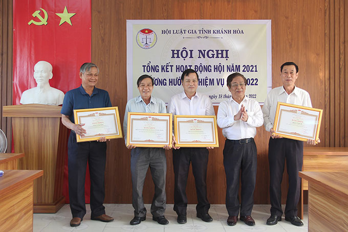 Năm 2022, Hội Luật gia tỉnh Khánh Hòa sẽ triển khai 2 đợt thi đua