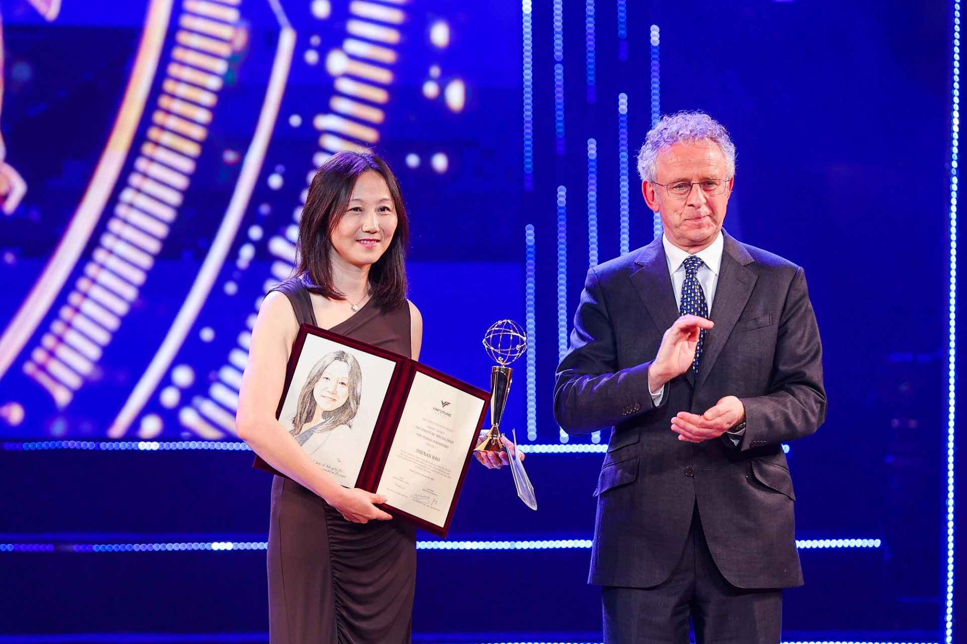 Giáo sư Zhenan Bao nhận giải Đặc biệt cho nhà khoa học nữ