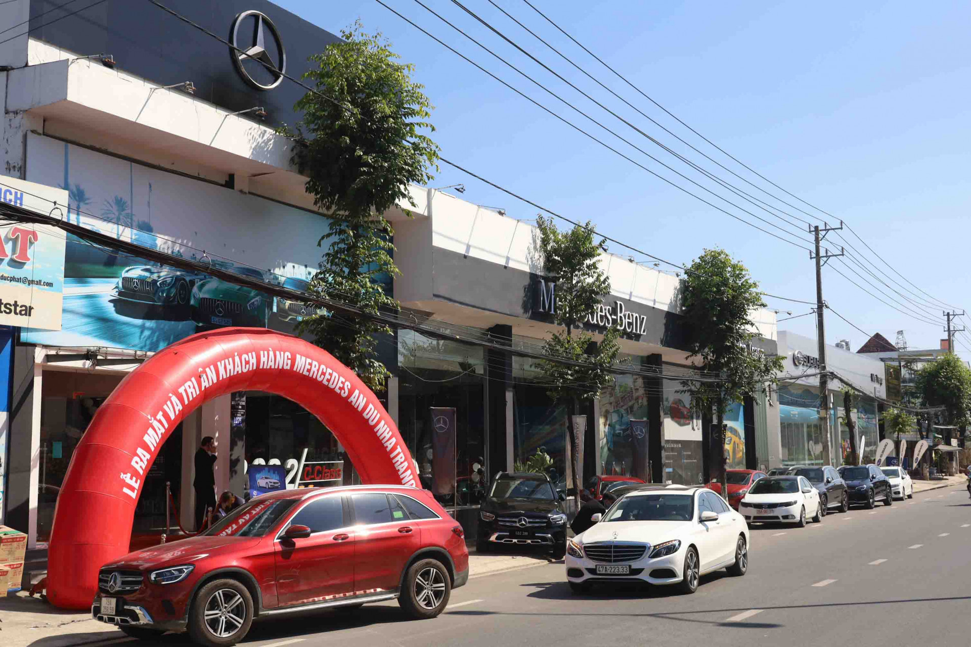 Mercedes-Benz An Du Nha Trang tọa lạc tại số 1276, đường 23-10, TP. Nha Trang. 