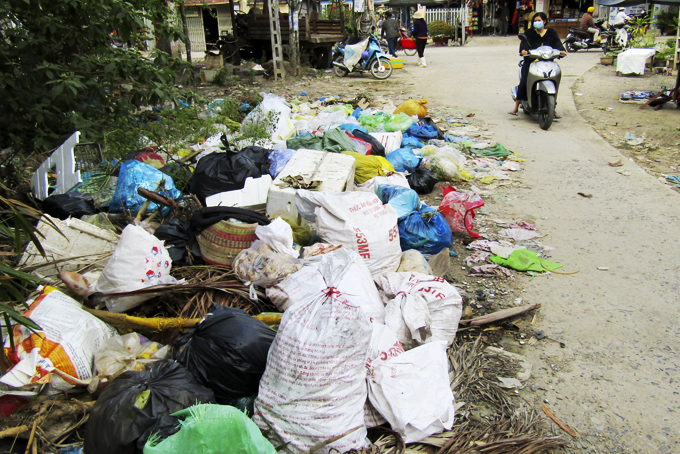 Bãi rác nơi đầu đường