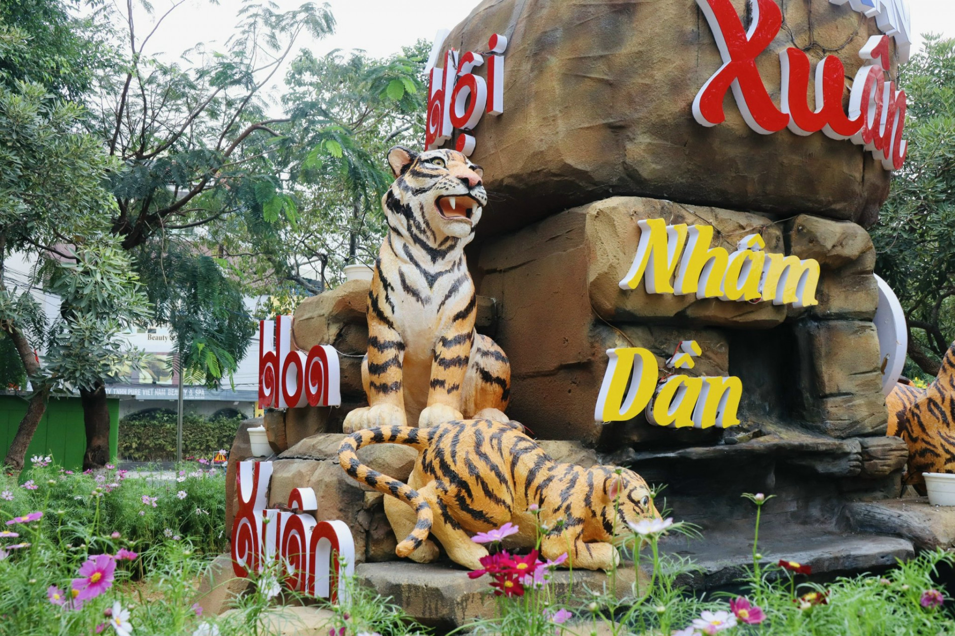 Tiger statues at Nha Trang-Khanh Hoa Spring Flower Festival