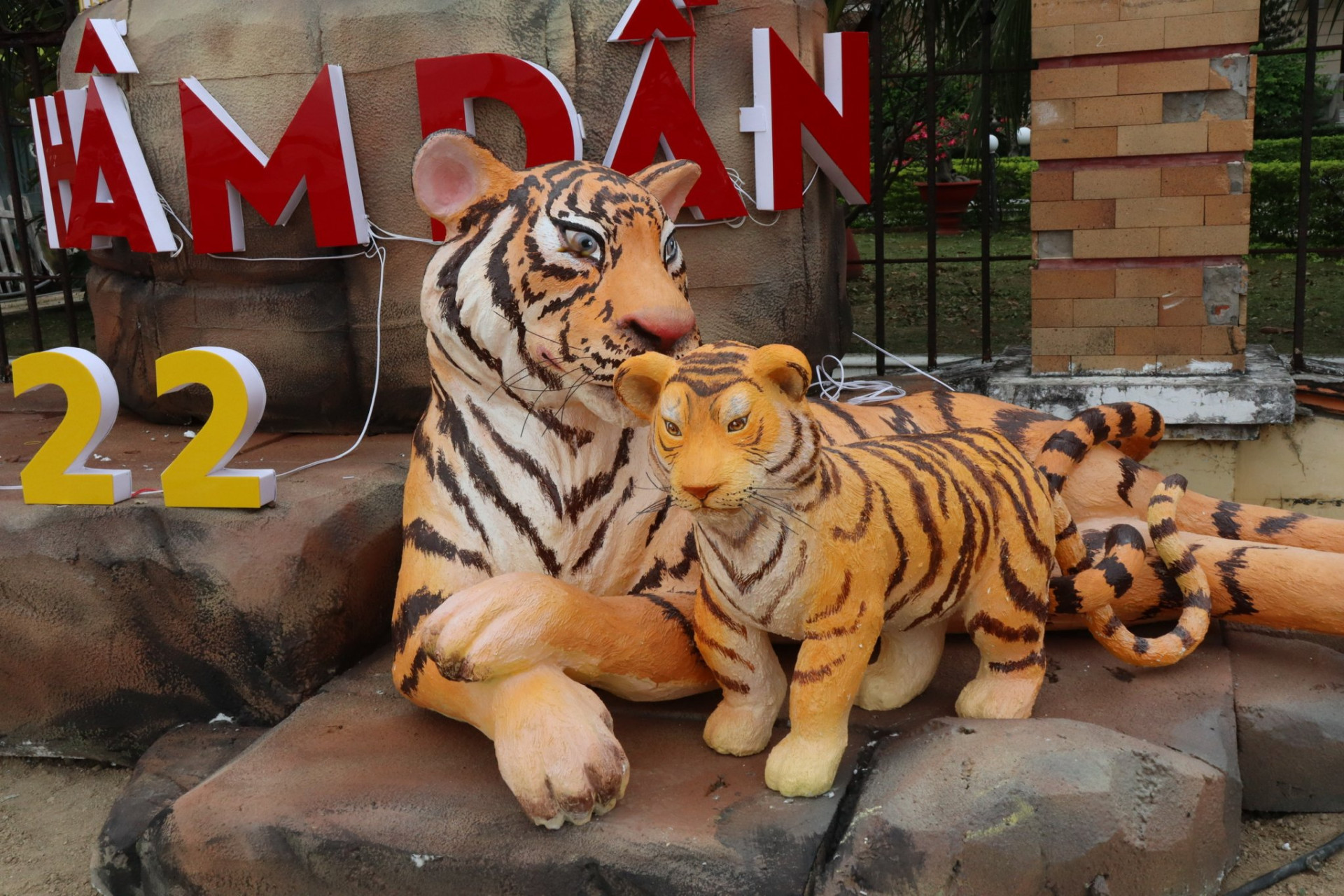 Statues of tiger mother and baby near 2-4 Square, Nha Trang