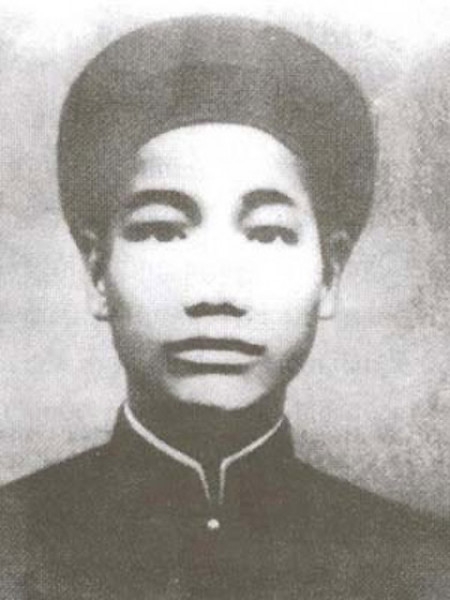 Nhà cách mạng Nguyễn Phong Sắc
