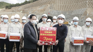 Thủ tướng Chính phủ Phạm Minh Chính kiểm tra dự án cao tốc Nha Trang - Cam Lâm