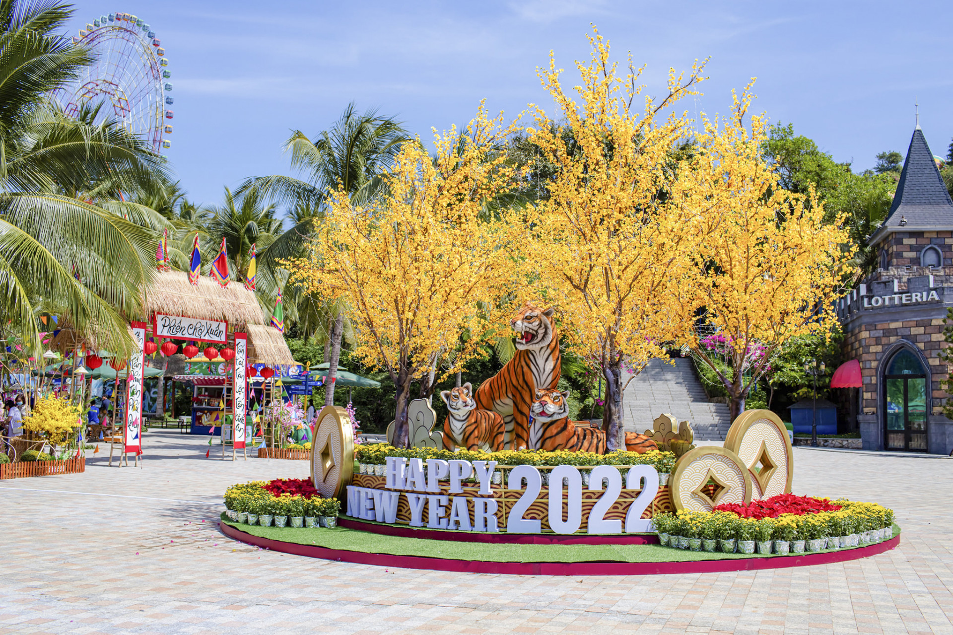Tiểu cảnh Nhâm Dần 2022 ở Quảng trường Đại dương của VinWonders Nha Trang được tạo hình rất đẹp