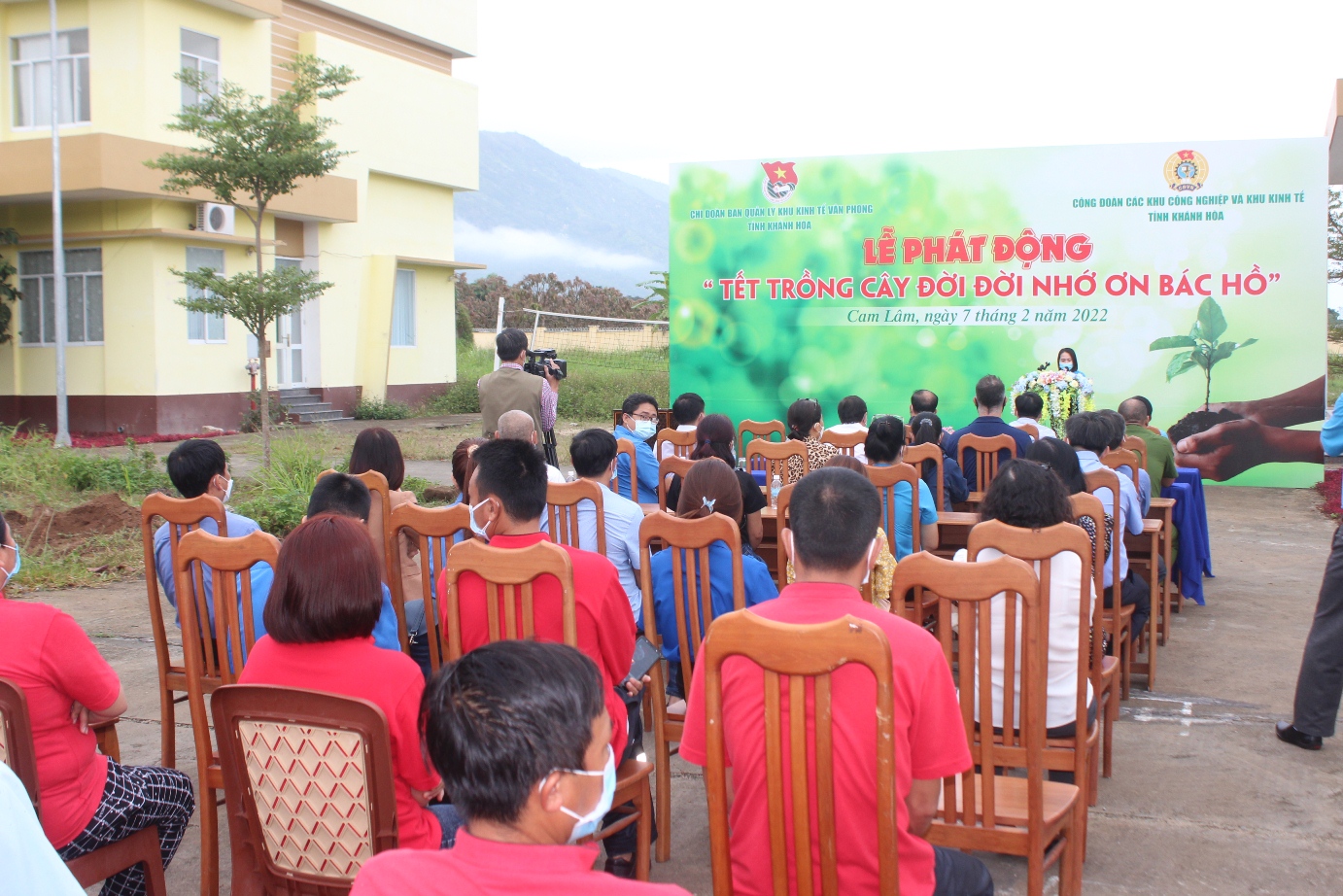 Phát động Tết trồng cây tại Khu công nghiệp Suối Dầu
