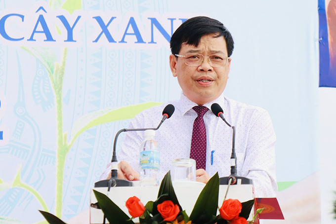 Chủ tịch UBND TP. Nha Trang Nguyễn Sỹ Khánh phát biểu kêu gọi các cơ quan, đơn vị, người dân và du khách tích cực trồng cây để tạo môi trường xanh- sạch - đẹp cho thành phố biển